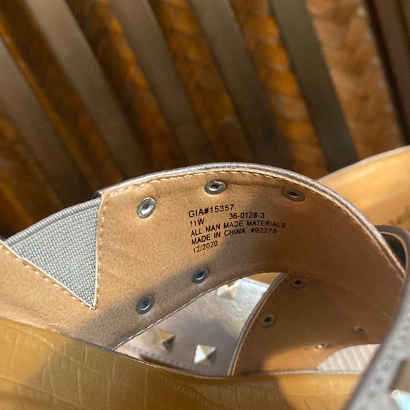 COMFORTVIEW - Gia Studded Sandal Silver 11W - Picture 7 of 7